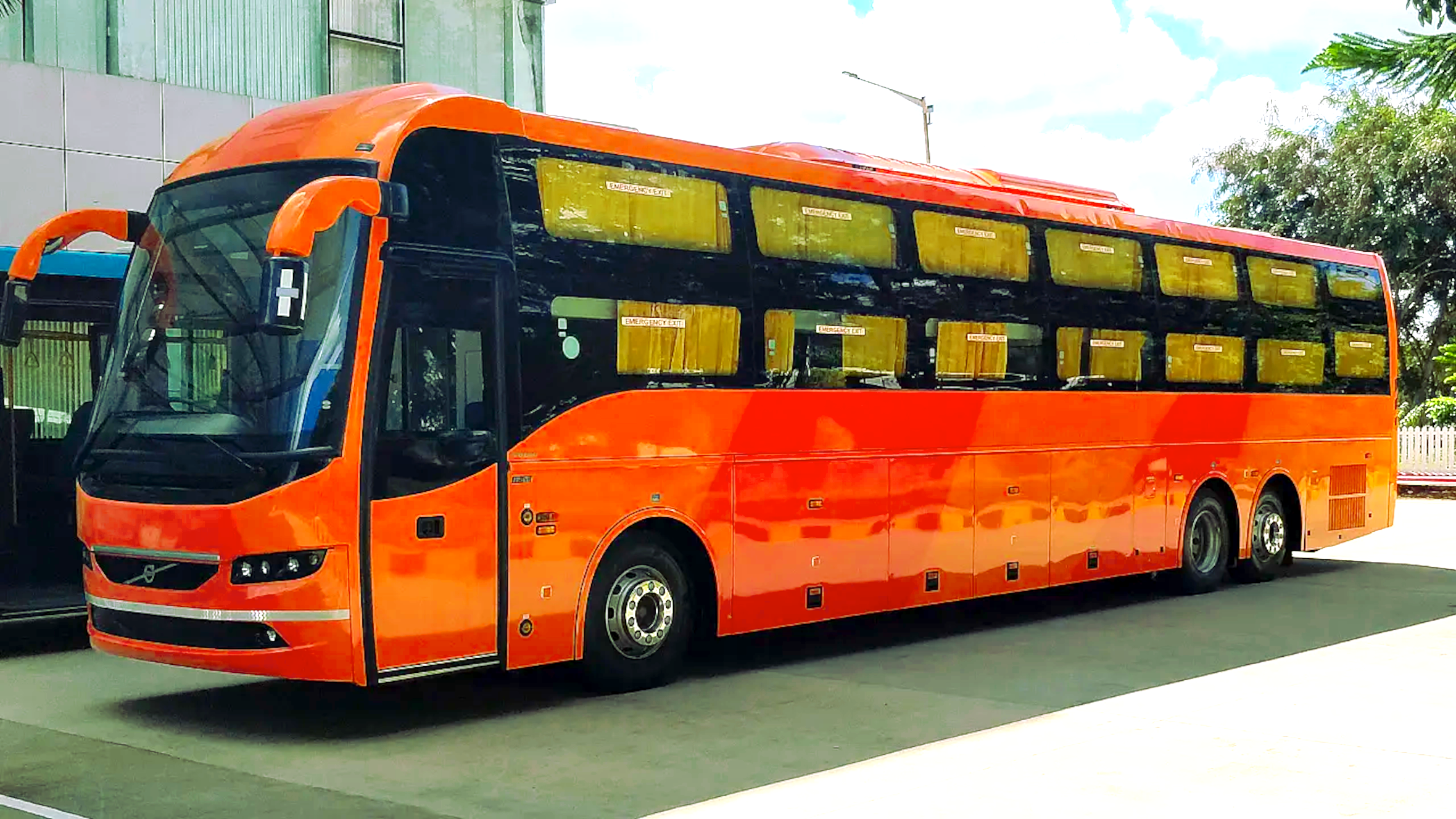 Volvo Bus with JTAC Bus AC Unit